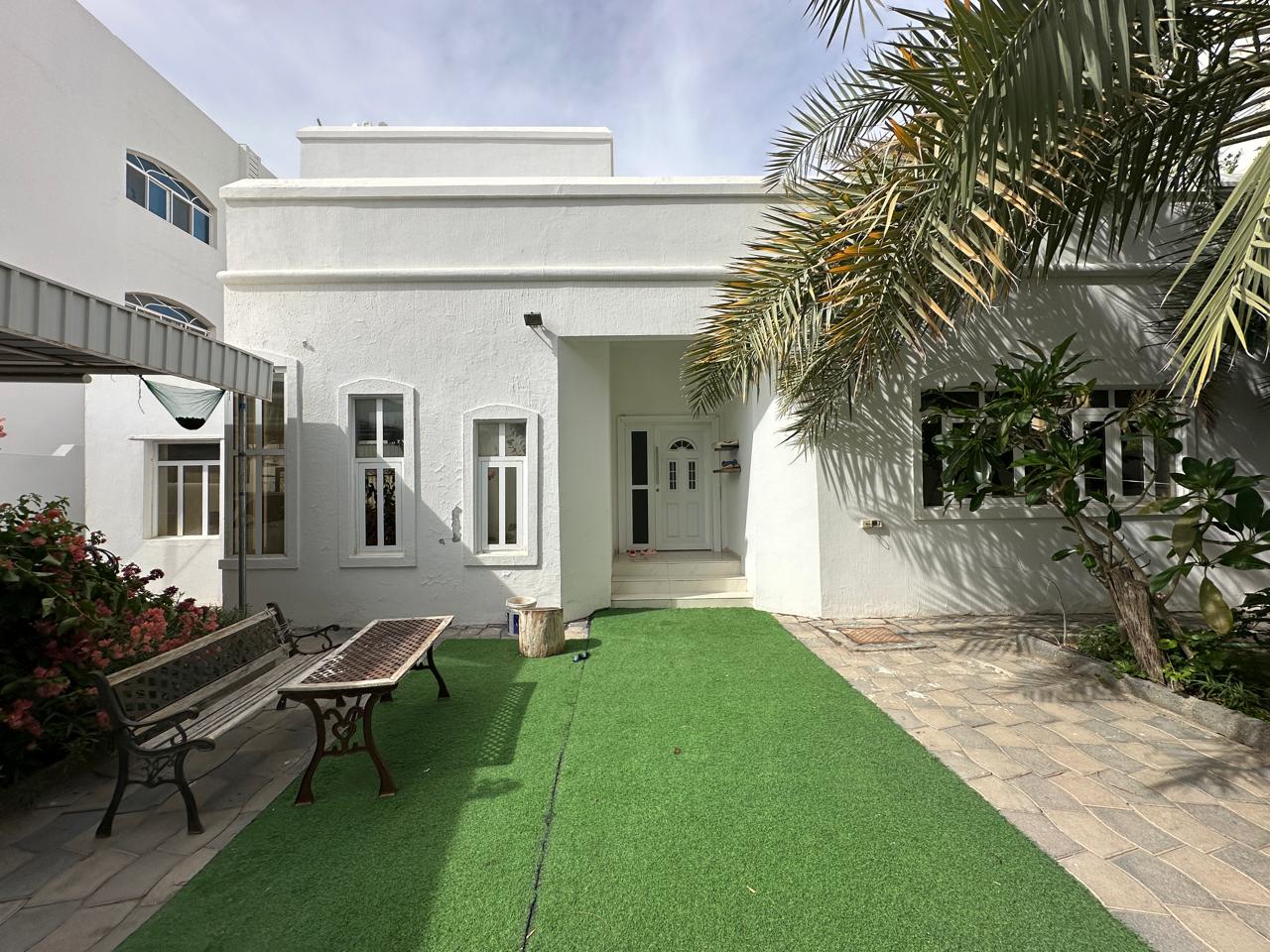 فيلا دور أرضي للبيع في الموالح الجنوبية